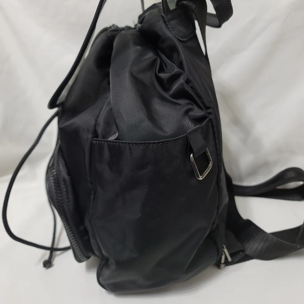 ✨ ZARA Trafaluc Medium Black Vinyl Technical Fabric Backpack - Picture 5 of 9